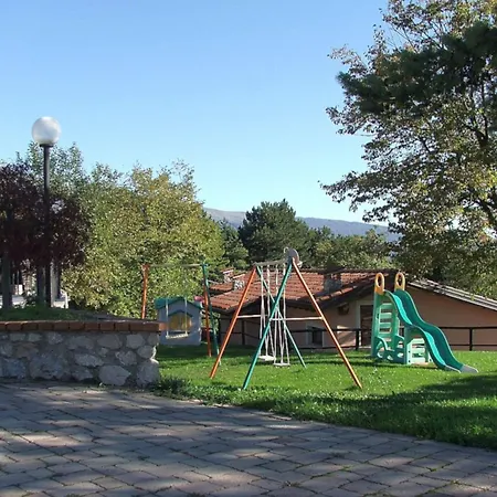Schoenes Ferienhaeuschen Gabriele In Ruhiger Lage Mit Pool Casa de Férias *
