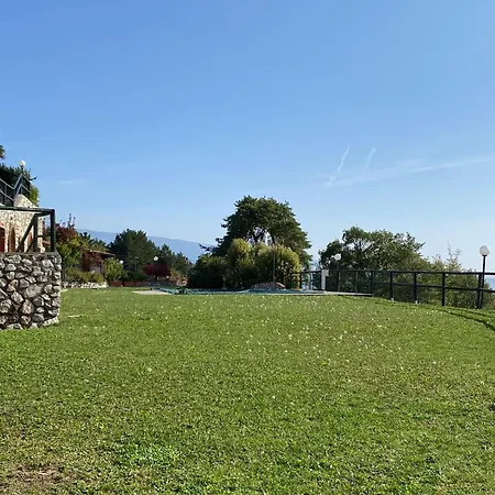 Schoenes Ferienhaeuschen Gabriele In Ruhiger Lage Mit Pool Casa de Férias