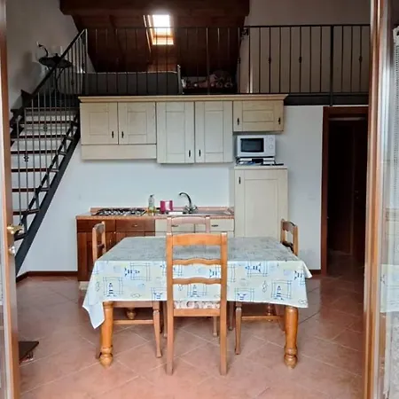 Schoenes Ferienhaeuschen Gabriele In Ruhiger Lage Mit Pool Olzano