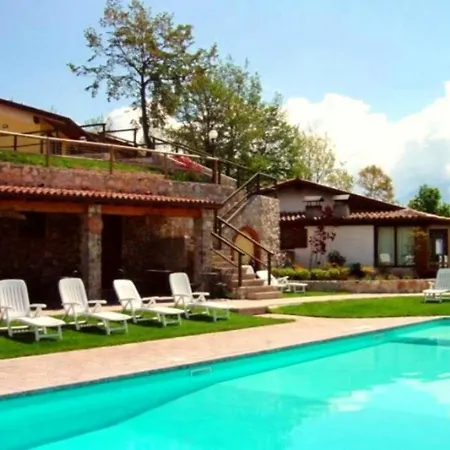 Schoenes Ferienhaeuschen Gabriele In Ruhiger Lage Mit Pool Casa de Férias *